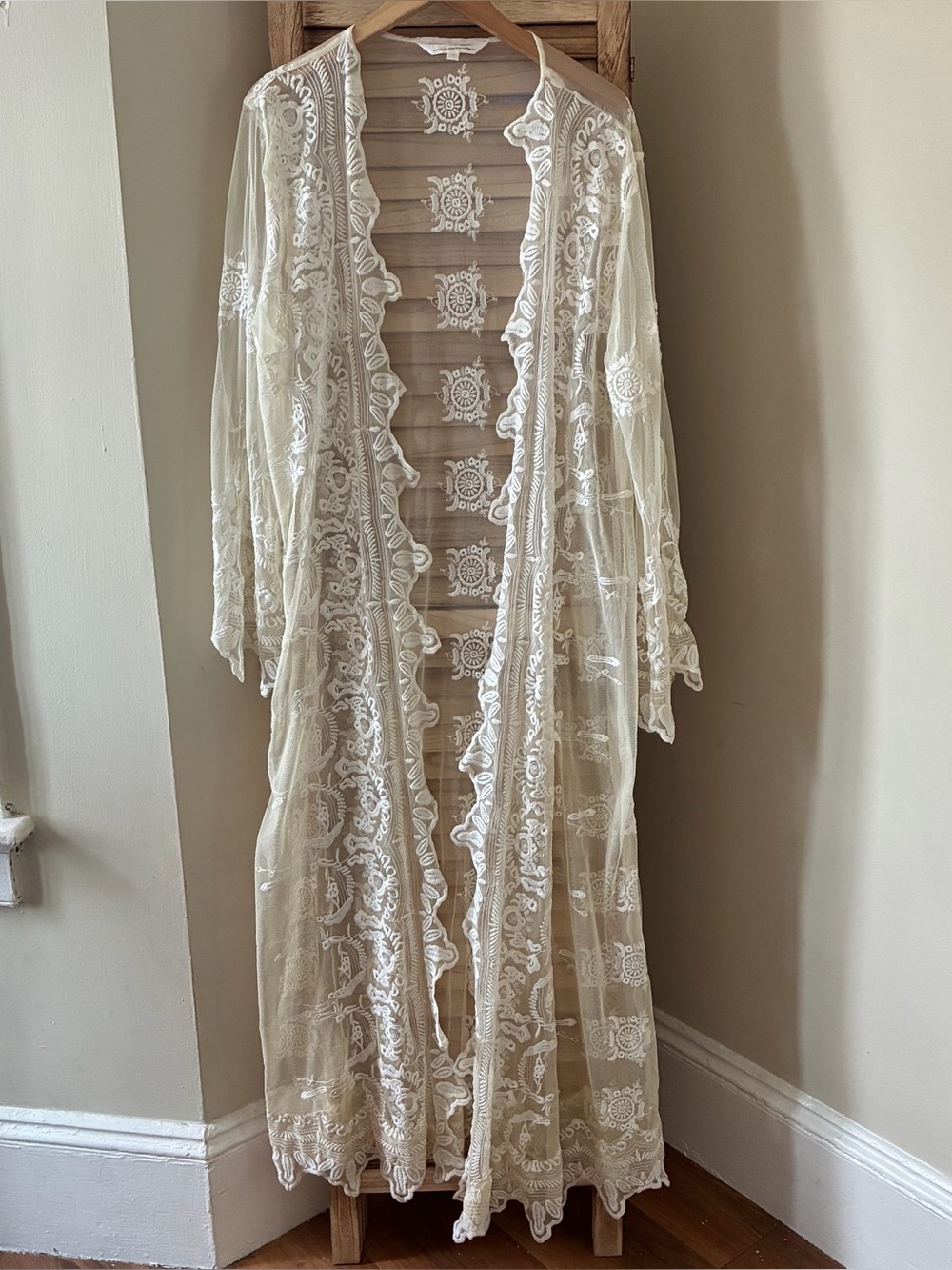 Homebodii Luxe Lace Long Robe XL Cream Ivory Sheer Floral Embroidered Duster